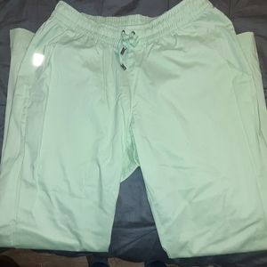 Lightly used UA Buttersoft Scrubs